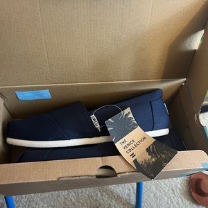 Toms size 9.5